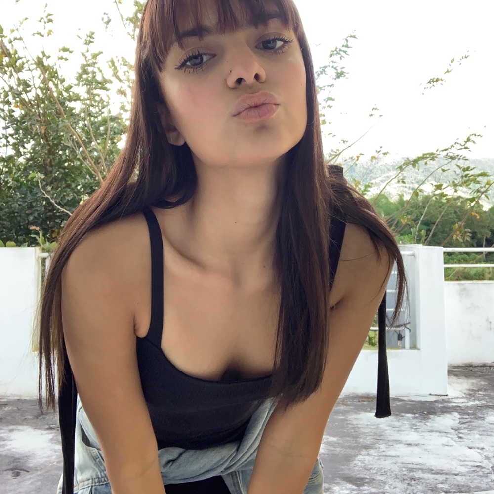 Meet your Posher, Ana